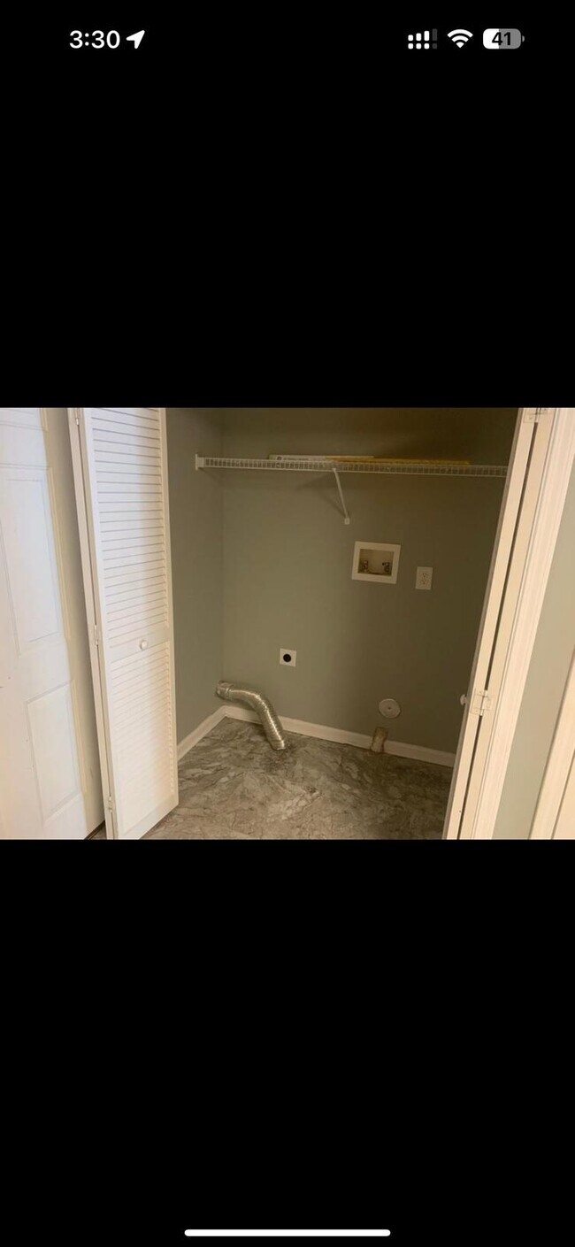 Foto del edificio - 833 Brickwood Ct