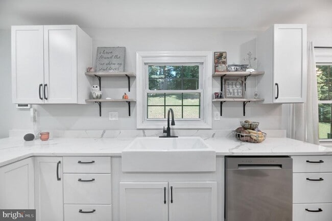 Building Photo - 8812 Churchfield Ln