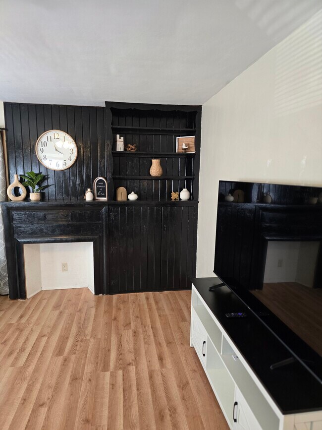 Foto del edificio - 310 Cottage Ct