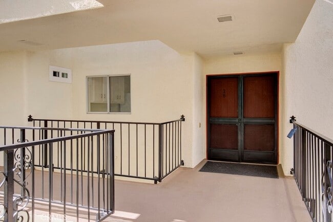 Building Photo - 2355 Via Mariposa E