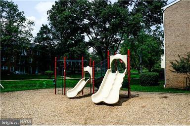 Building Photo - 9453 Fairfax Blvd