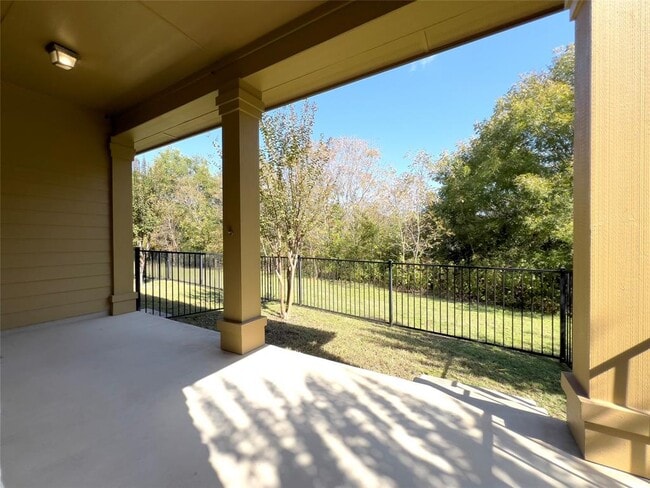 Building Photo - 1310 W Parmer Ln