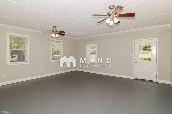 Building Photo - 3 br, 2 bath House - 2550 Stoney Brook Ln NE
