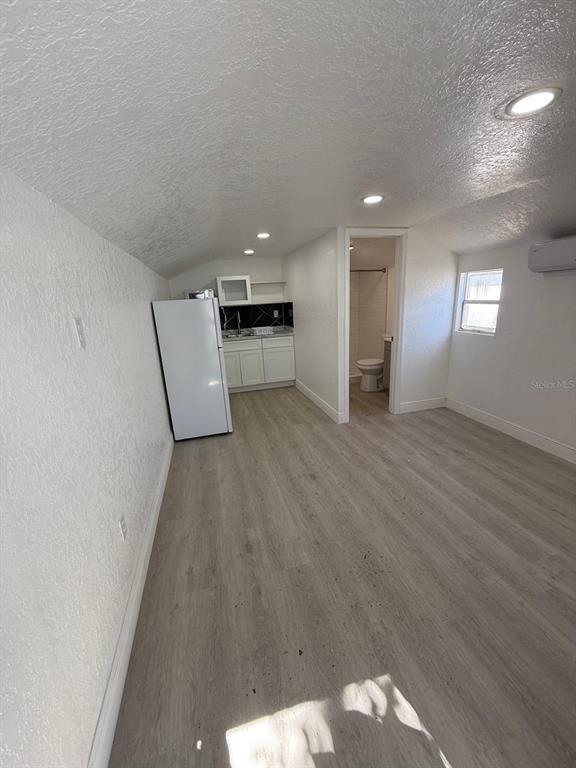 Foto del edificio - 17011 Bay Ave