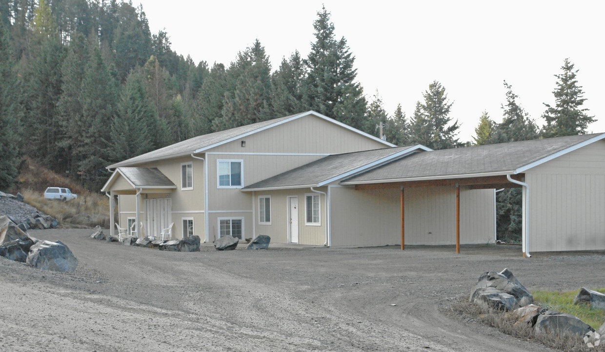 Primary Photo - 6956-6958 Evergreen St