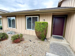 Building Photo - 4616 Rochelle Dr