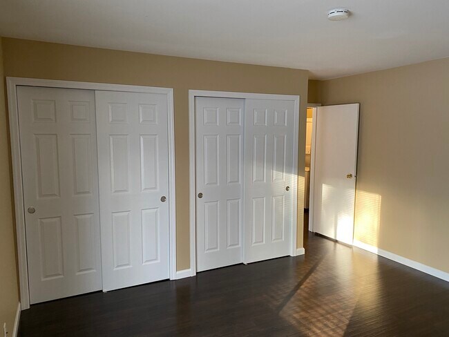 Master bedroom - 57 Birchwood Rd