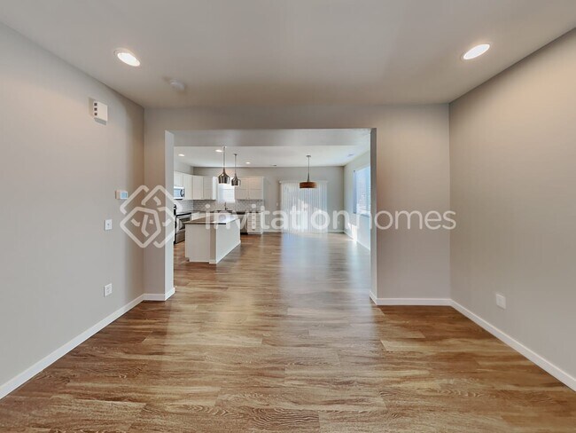 Building Photo - 2168 Bock St