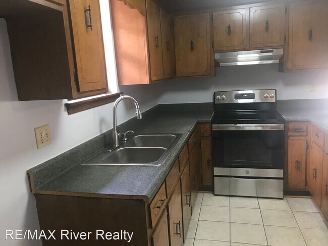 Building Photo - 3 br, 1.5 bath House - 3510 Gardenbrook Drive