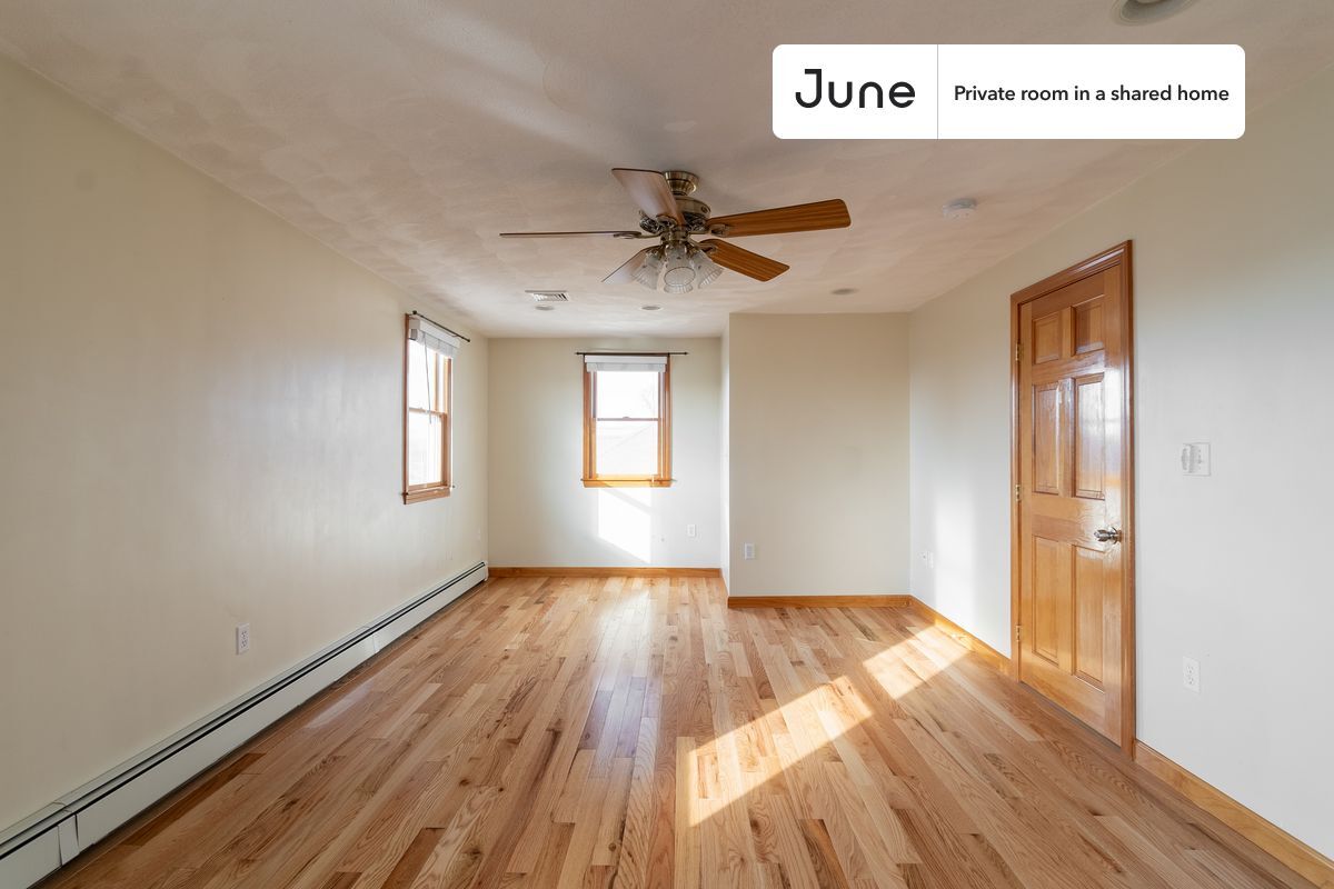 Room in Shared 5 bed/2 bath home - Room in Shared 5 bed/2 bath home