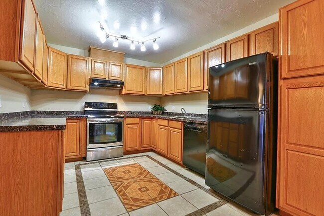 Foto del edificio - 300 Tradewinds Dr