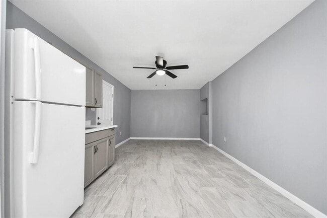 Building Photo - 5103 Karu Dr