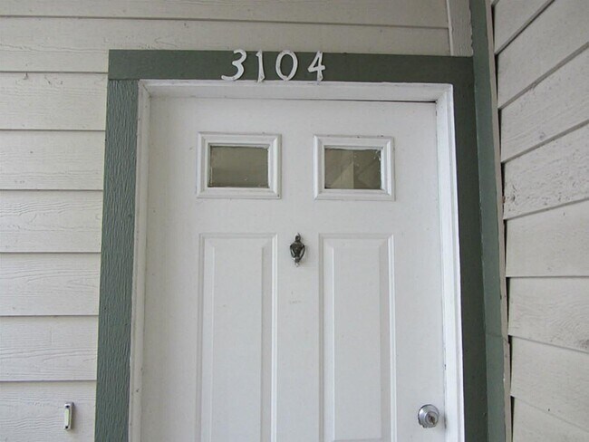 Foto del edificio - 6500 Harbor Town Dr