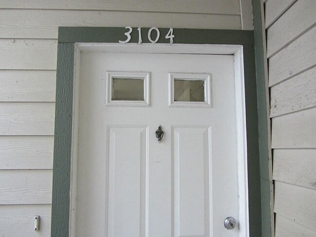 Building Photo - 6500 Harbor Town Dr