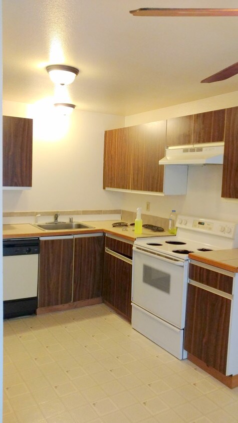 Primary Photo - 9908 158th St. East