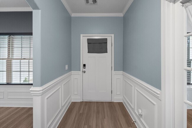 Foto del edificio - Spacious 5-Bedroom Home in The Palms at New Hampstead with Office & Screened Porch