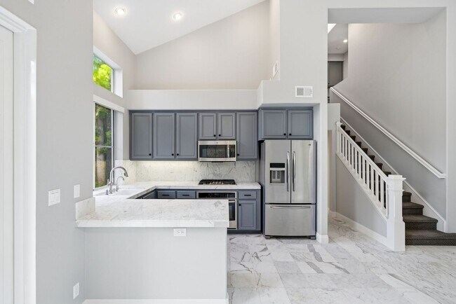 Building Photo - Stunning 3 Bedroom Home in Gated Newport Coast
