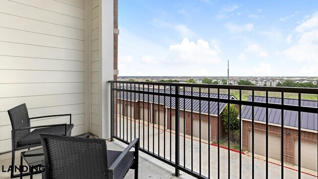 Foto del edificio - 4465 S Preston Rd