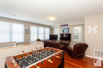 Building Photo - 2440 N Ashland Ave