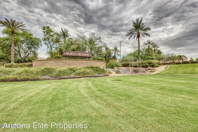 Building Photo - 5 br, 3.5 bath House - 5856 S Robins Way