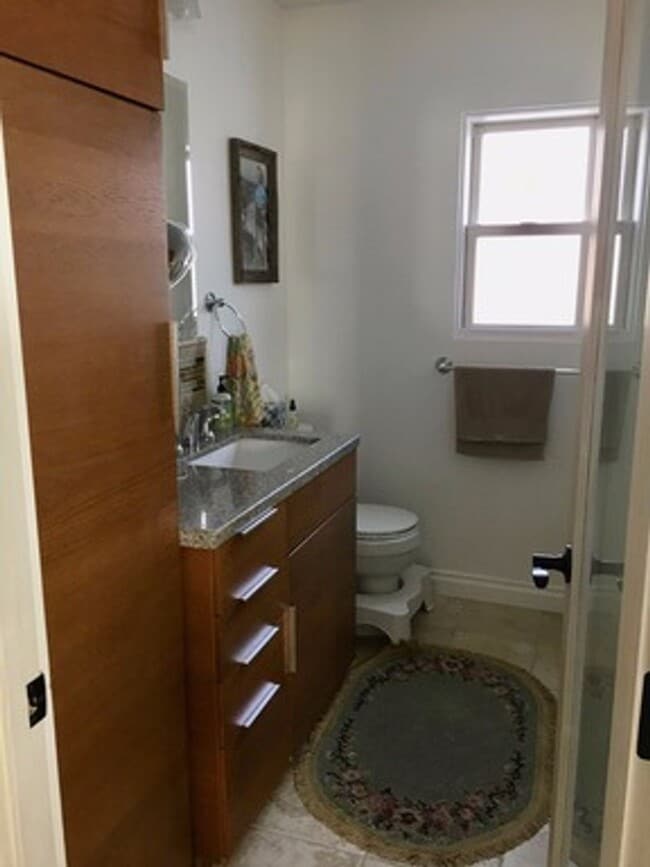 Building Photo - Charming Liberty Village home- 3BD, 2Ba- Available on 5/15