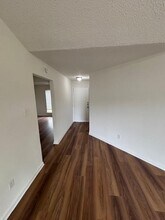 Building Photo - 14014 Bay Gardens Dr