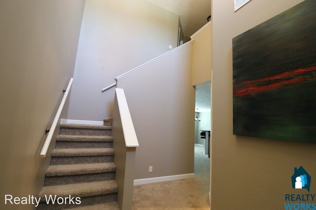 Building Photo - 3 br, 2.5 bath House - 6525 S 58th St