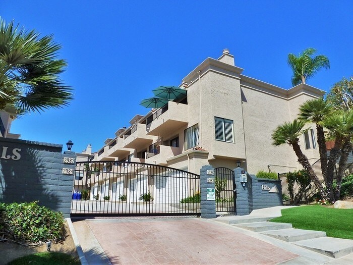 Primary Photo - 2 Bedroom Townhouse in La Costa Hills!