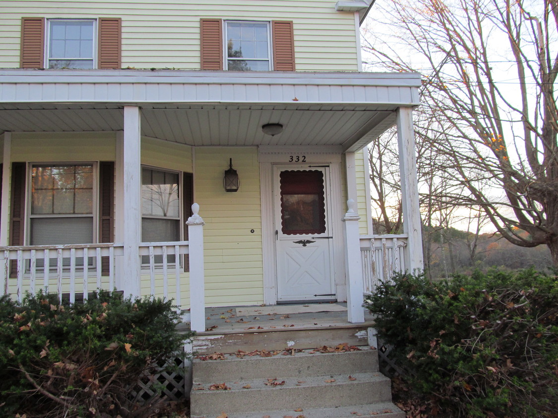 Front Porch - 332 Nashua Rd