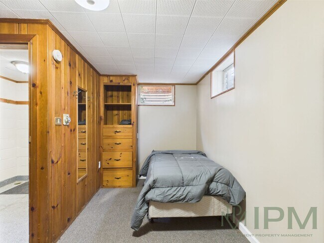 Building Photo - 307 N Fayette St