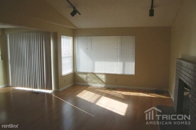 Foto del edificio - 6022 Walnut Creek Rd