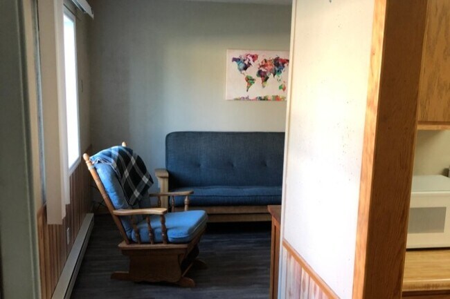 Foto del edificio - 1407 Burrel Ave SE