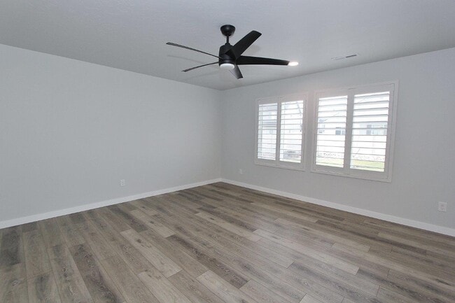 Building Photo - 6587 S Memory Wy