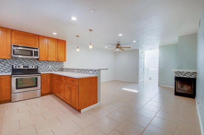 Foto del edificio - 1013 Woodside Rd