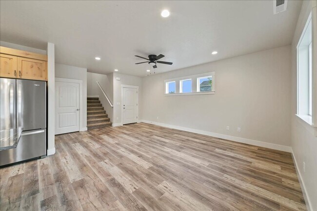 Foto del edificio - Spacious 3 Bed, 2.5 Bath Rental in Homedal...