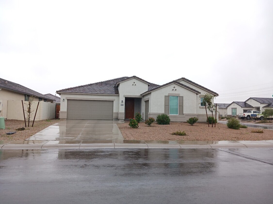 Foto principal - 38213 W San Clemente St