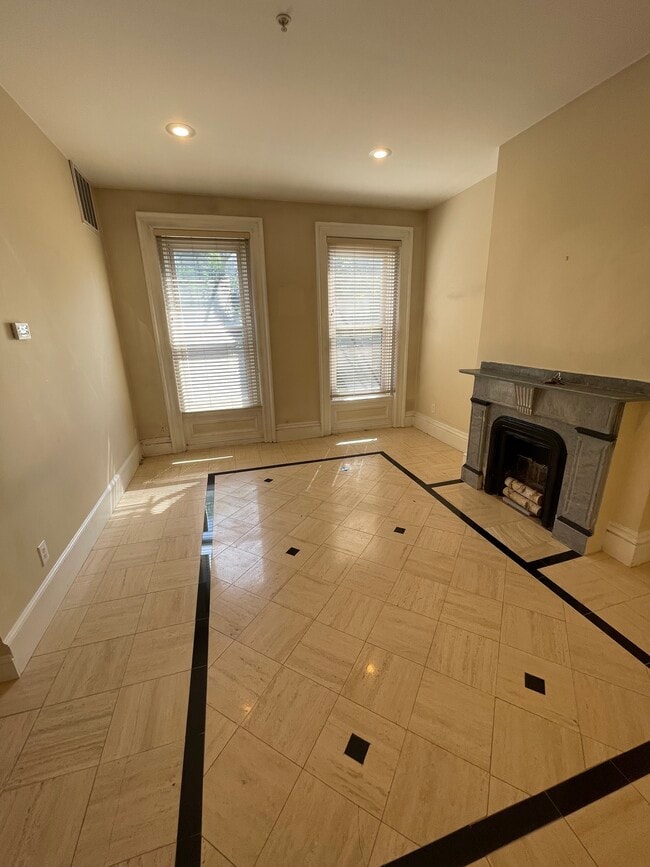 Building Photo - 161 Benefit st/Luxury Residences for Lease