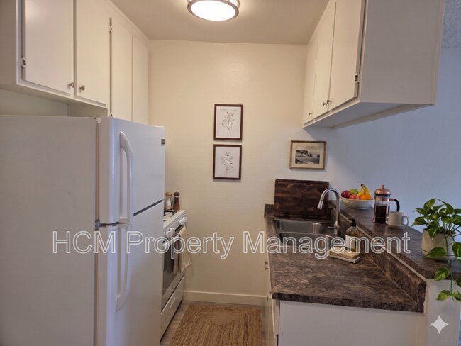 Foto del edificio - 10075 Tujunga Canyon Blvd