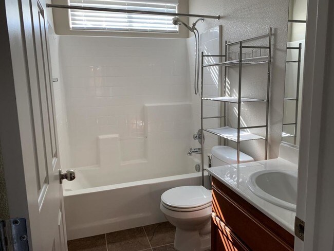 Building Photo - 8353 Oasis Bloom