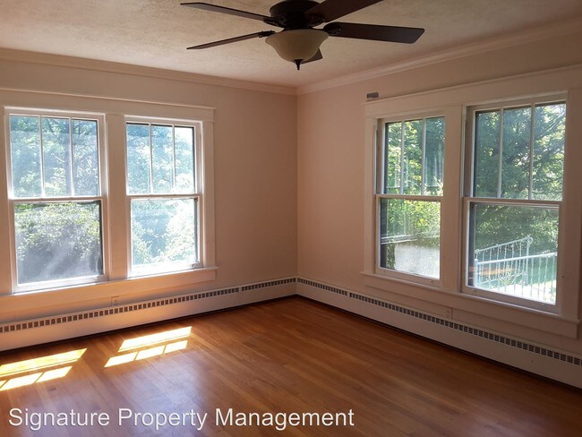 Building Photo - 364 W Midland Trl