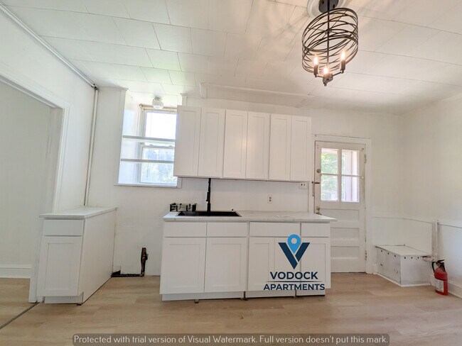Foto del edificio - 417 N Walnut St