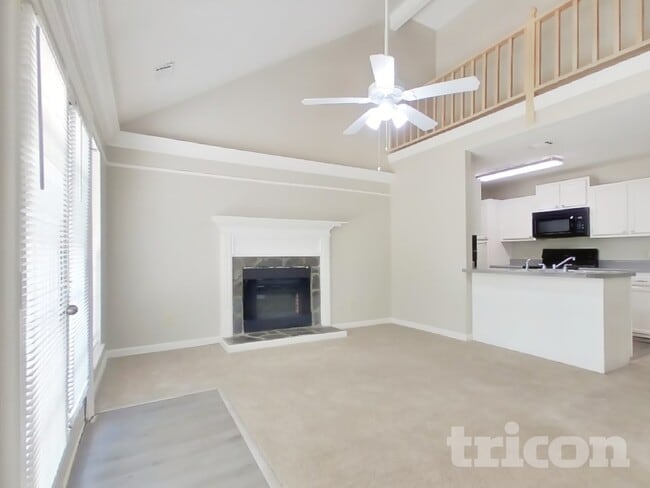 Building Photo - 510 Surveyor Walk