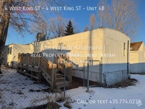 4 W King St