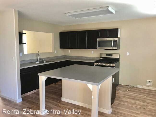 Foto del edificio - 5 br, 2.5 bath House - 1113 Crescent Dr