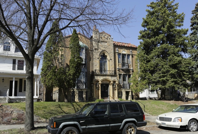 Building Photo - Moorish Mansion