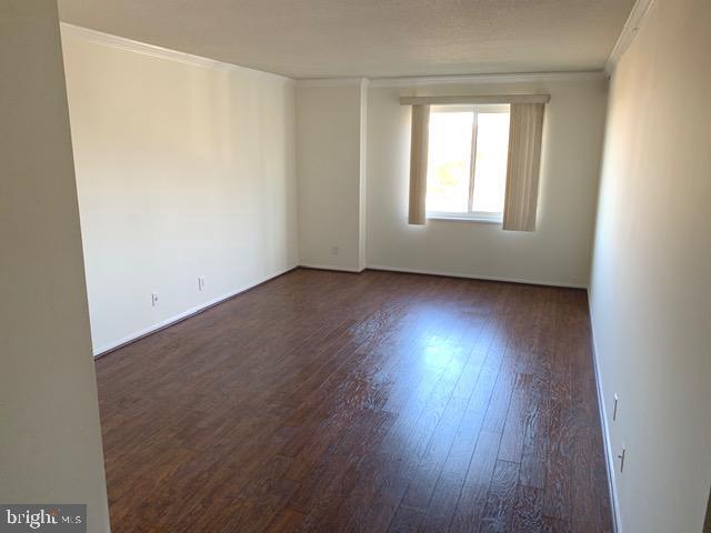 Foto del edificio - 8350 Greensboro Dr