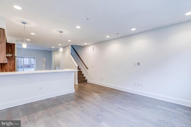 Foto del edificio - Northern Liberties Townhome with Parking