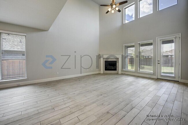 Foto del edificio - 1707 Swayback Ln