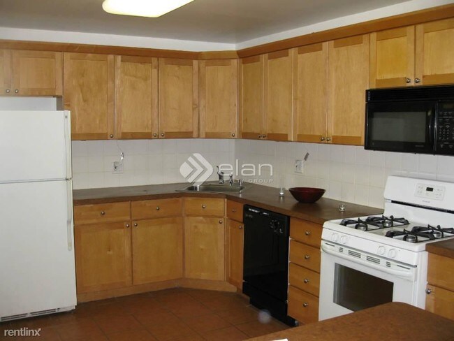 Building Photo - 1 br, 1 bath  - 7255 N Ridge Apt 103 Unit 103