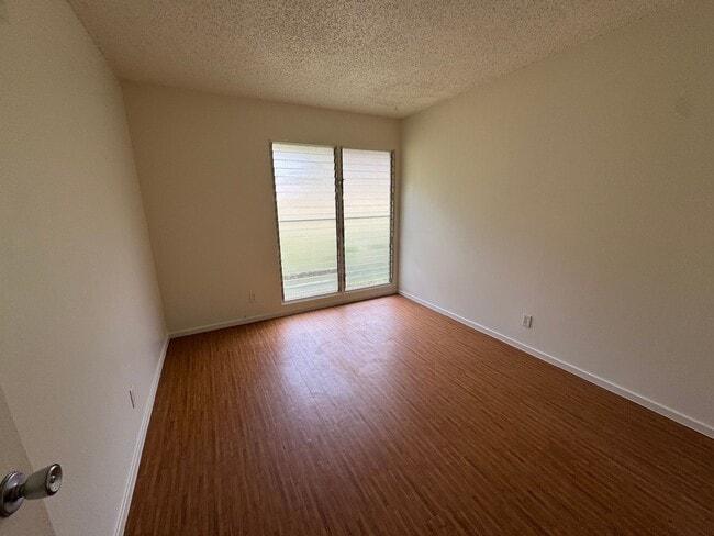 Building Photo - 1226/1228 Palekaiko St